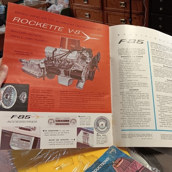 1961 Oldsmobile Sales Brochure Pamphlet Rockette V8 Engine F85 Coupe Sedan Fiest - Picture 5 of 8